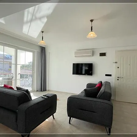 ヴィラ Sembol フェティエ